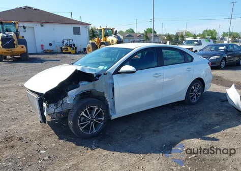 2022 Kia Forte Lxs z USA, uszkodzony, nr VIN 3KPF24AD8NE455481
